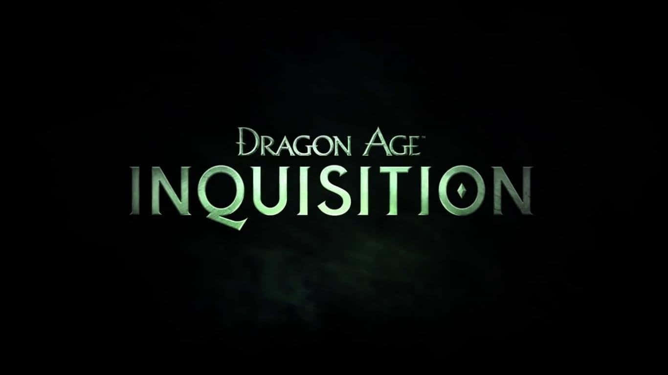 探索《龍騰世紀：審判團》的世界 壁紙 — 《龍騰世紀：審判》標誌在黑暗煙霧背景中散發出神秘的綠色光芒。