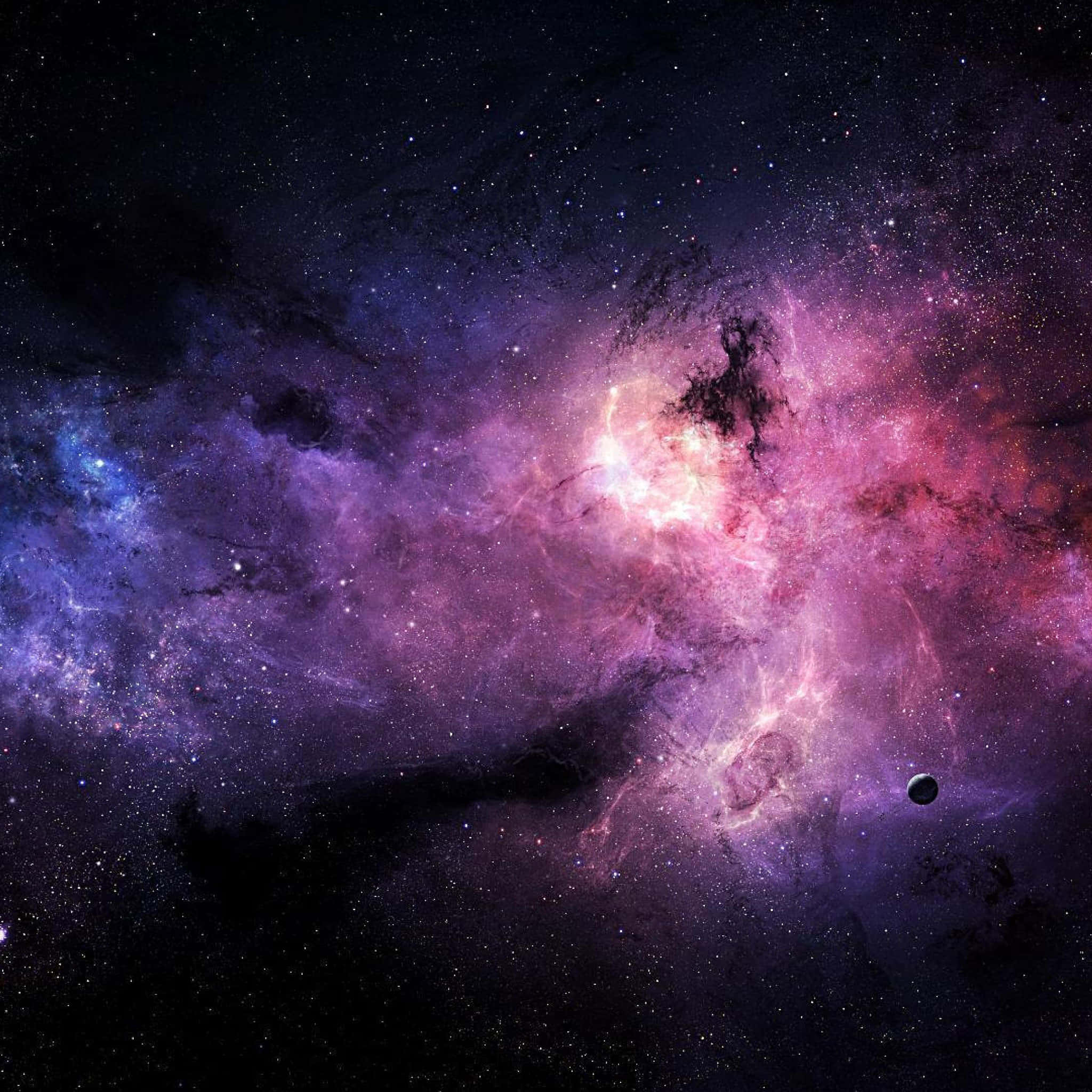 探索太空無盡的深淵 壁紙 — 一個宇宙星雲在充滿活力的粉紅色、紫色和藍色中旋轉，背景是星場，附近有一顆小行星漂浮。