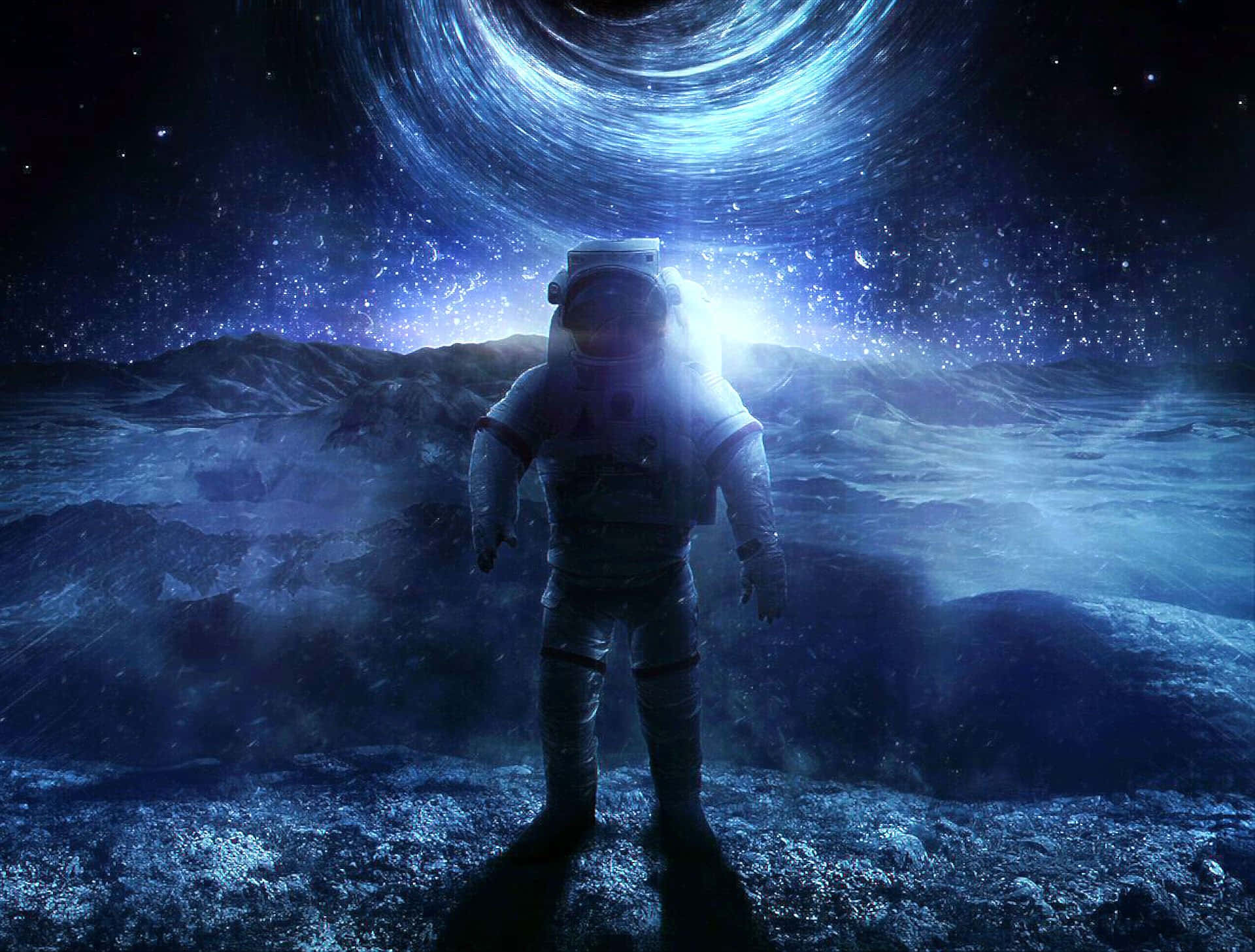 探索未知的奧秘 壁紙 — 一名太空人獨自站在崎嶇的外星行星上，下方是散發電光藍色光芒的旋轉宇宙漩渦。