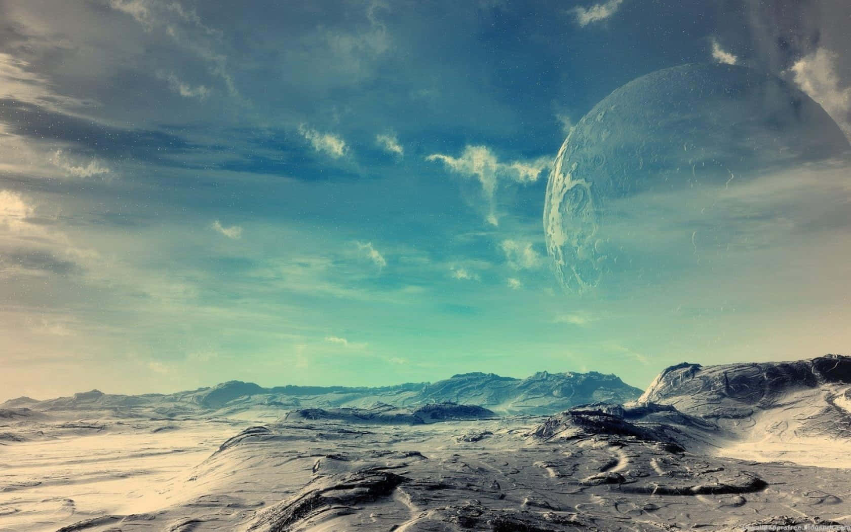 外星沙漠景觀，山脈和黃昏天空中一顆巨大的行星。