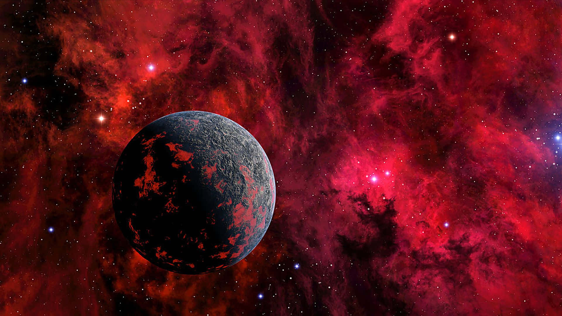 一顆帶有紅色標記的黑暗行星繞著一顆佈滿恆星的發光紅色星雲運行。