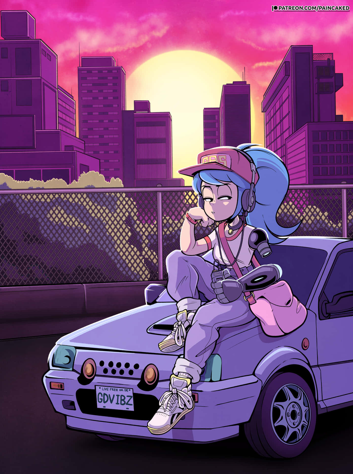 藍髮戴耳機的動漫女孩坐在日落城市的紫色汽車上。