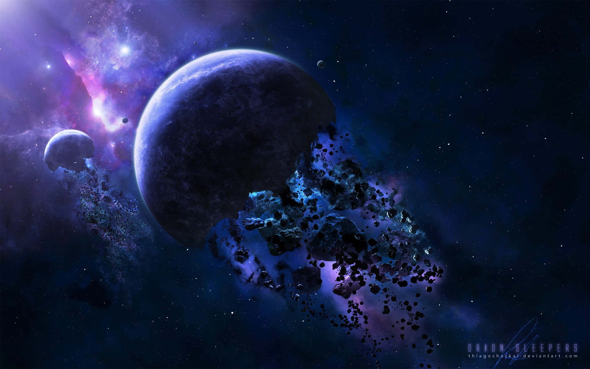 一顆巨大的黑暗行星，小行星在色彩繽紛的星雲中飛過。