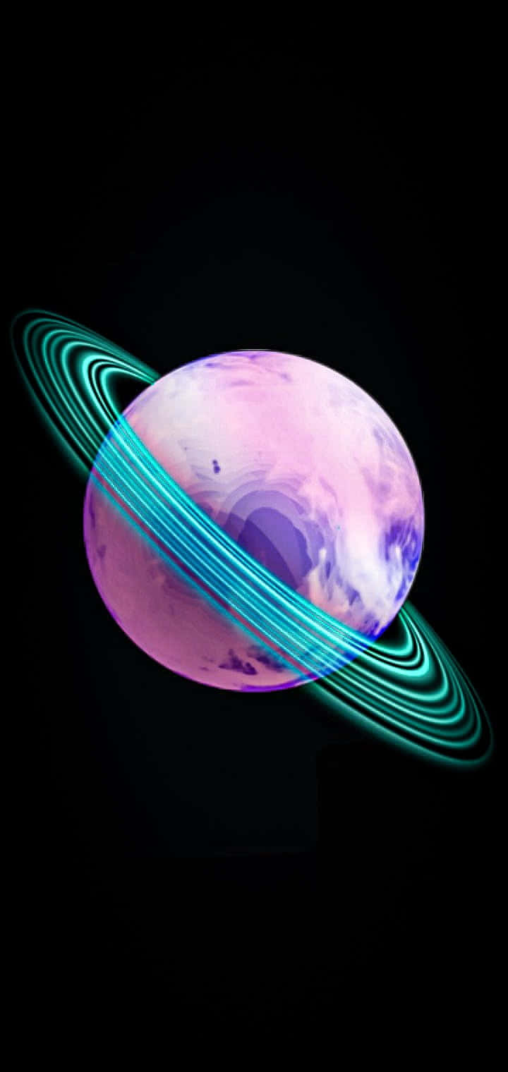 探索霓虹星系的繽紛宇宙 壁紙 — 一顆發光的粉紅色和紫色行星，帶有霓虹青綠色環，漂浮在深邃的黑色虛空中。