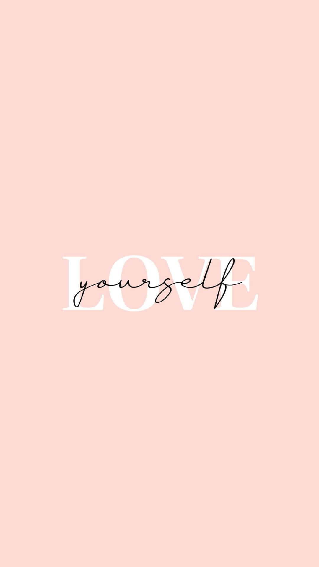 粉紅色背景，白色和黑色文字寫著「LOVE yourself」。