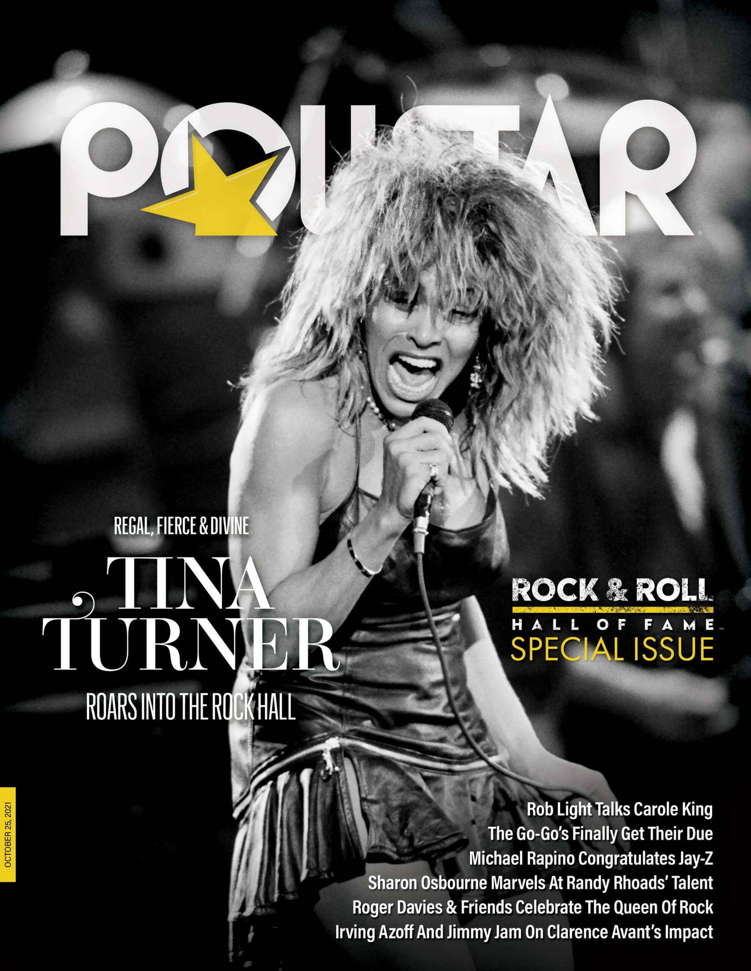 Tina Turner 在黑白雜誌封面上，於舞台上熱情地對著咪高峰唱歌。