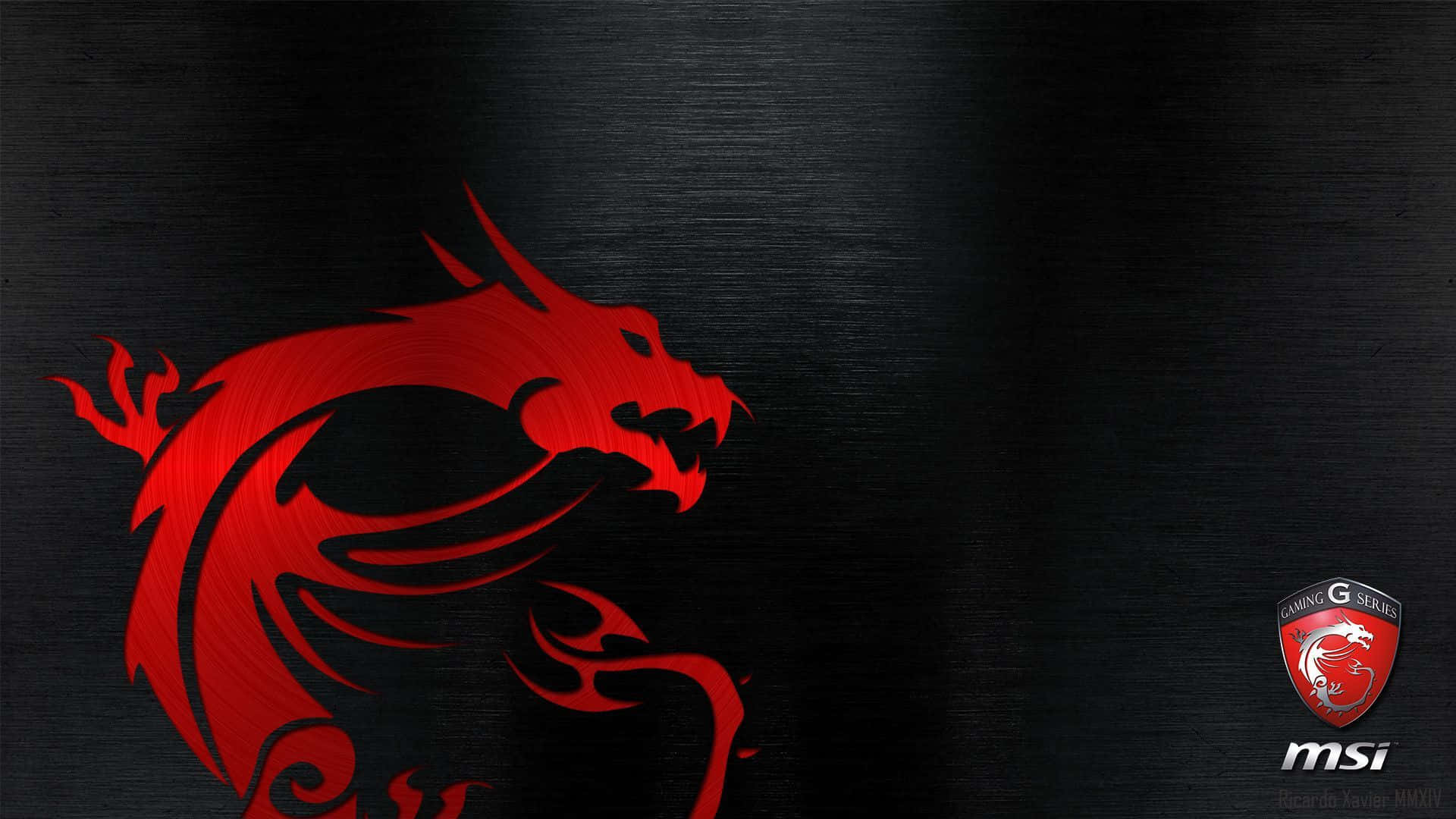 搭配微星科技，享受沉浸式遊戲體驗 壁紙 — 一個兇猛的紅色龍標誌在拉絲黑色金屬背景上發光，帶有MSI遊戲品牌標識。