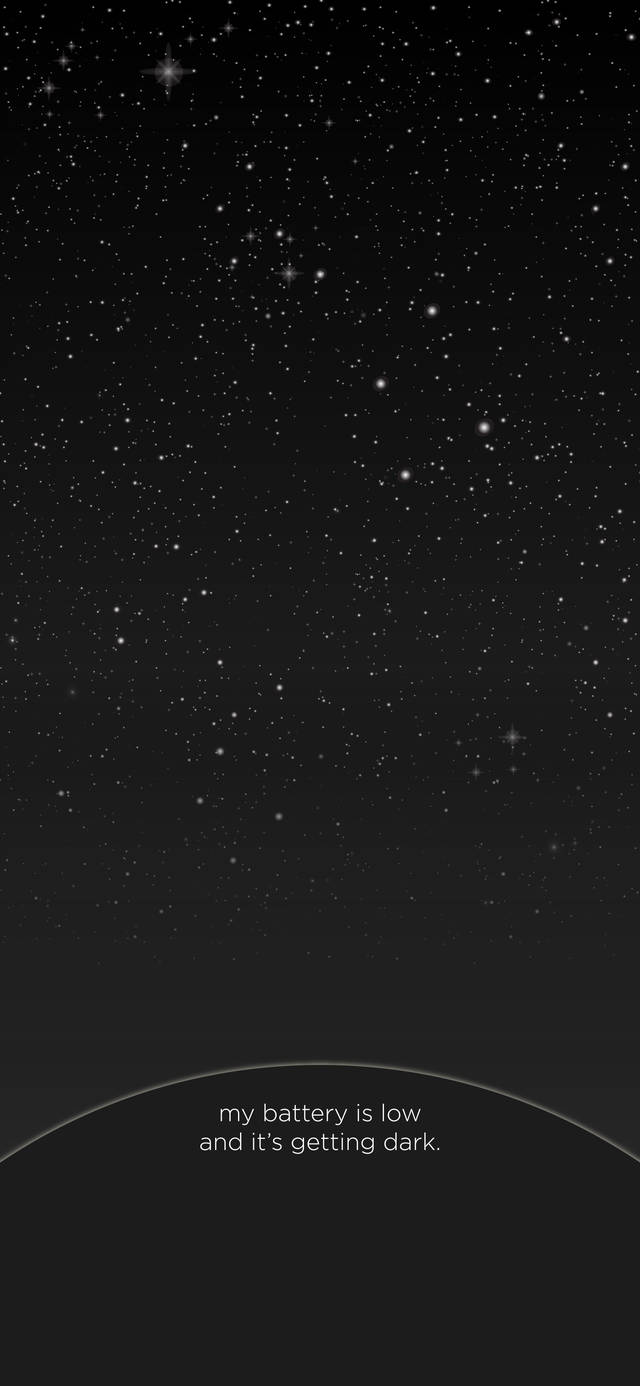帶有彎曲地平線和電池電量低文字的星空。