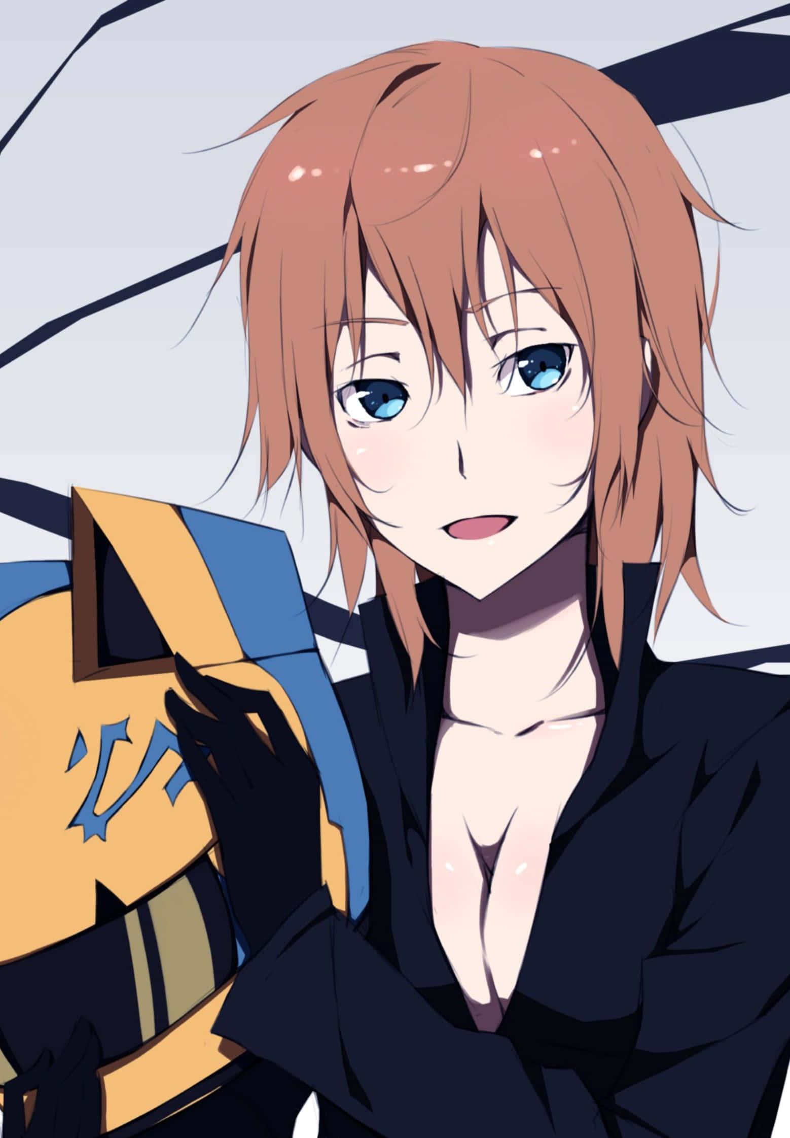 Celty Sturluson 桌布 壁紙 — 擁有橙色頭髮和藍色眼睛的動漫女孩，在極簡灰色背景前拿著一件黃藍色的盔甲部件。