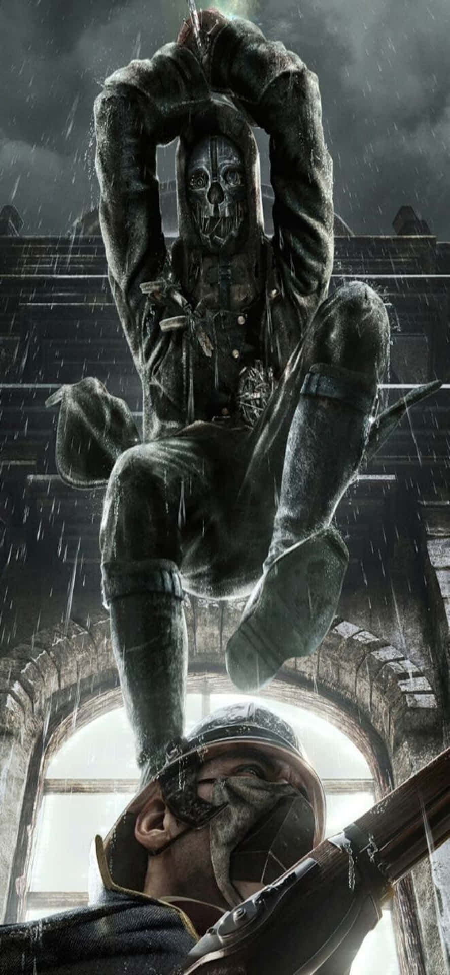 一名士兵凝視著雨中石拱門上的一個巨大骷髏戰士。