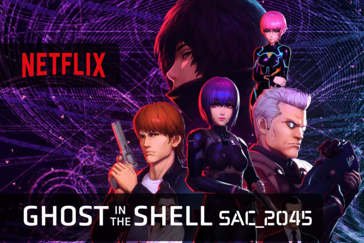 《攻殼機動隊》中的瑪JOR·久世未希 壁紙 — Cyberpunk 動畫角色帶有發光的義體，站在紫色數位網絡背景前。