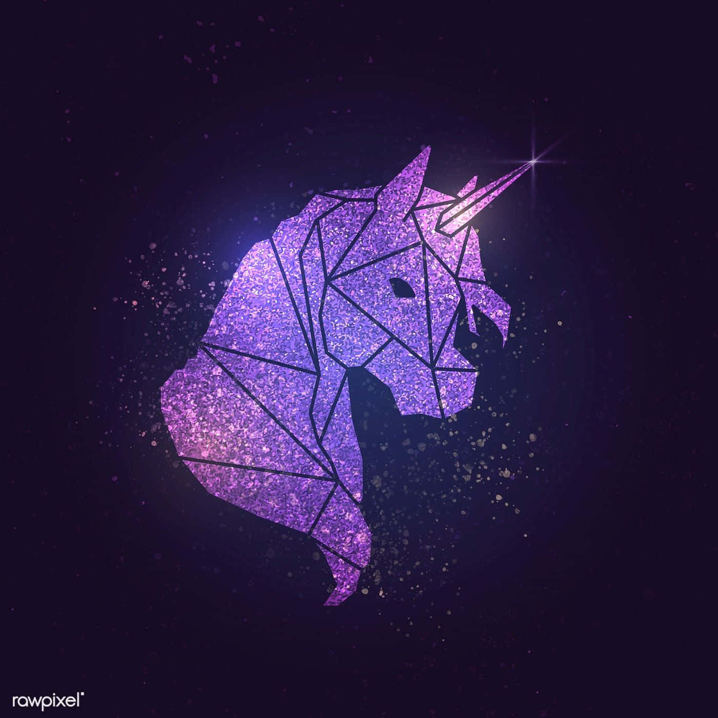 一個紫色閃光獨角獸頭，帶有發光的角，在星空夜空中。