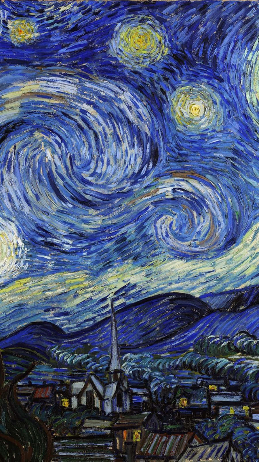 村莊在旋轉的星空下，以大膽的藍色和黃色繪製。