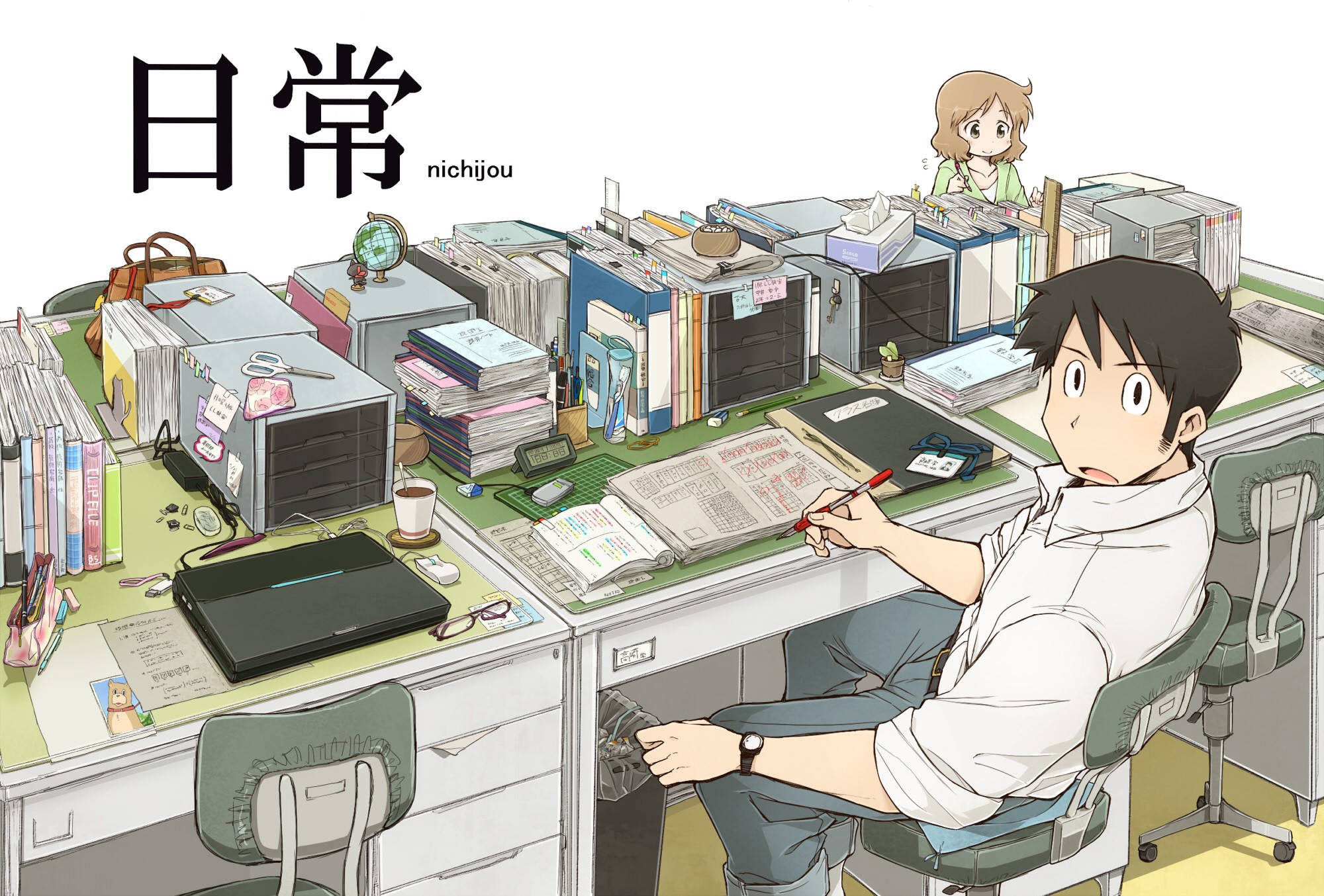 《日常》東京大學教師組合 壁紙 — 一個年輕的動漫男孩坐在雜亂的書桌前，周圍堆滿了書本和紙張，而一個女孩從後面看著。