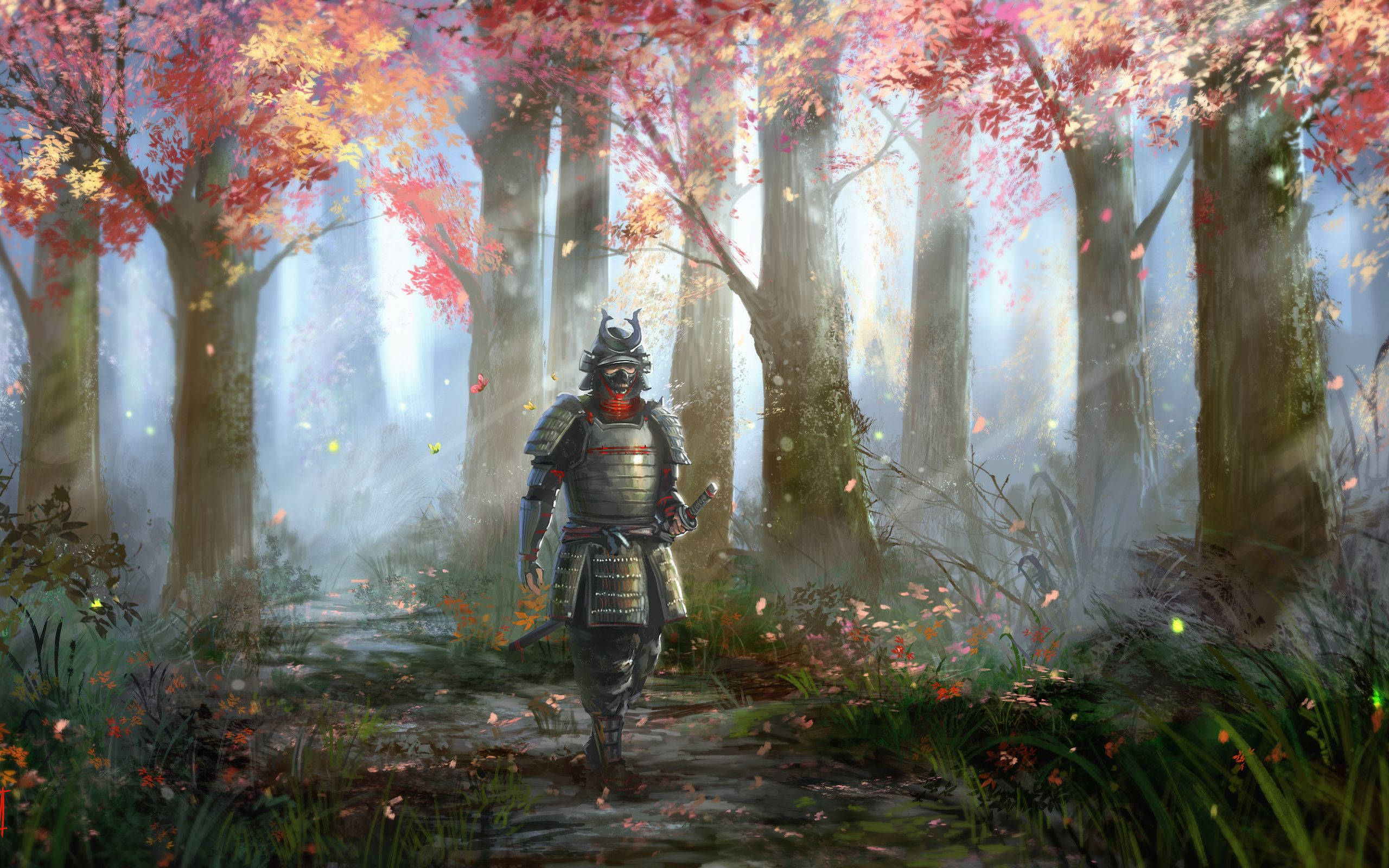 日本武士寧靜漫步 壁紙 — 一位身穿全副盔甲的武士獨自走過霧氣瀰漫的森林，周圍是鮮豔的紅色和橙色秋葉。