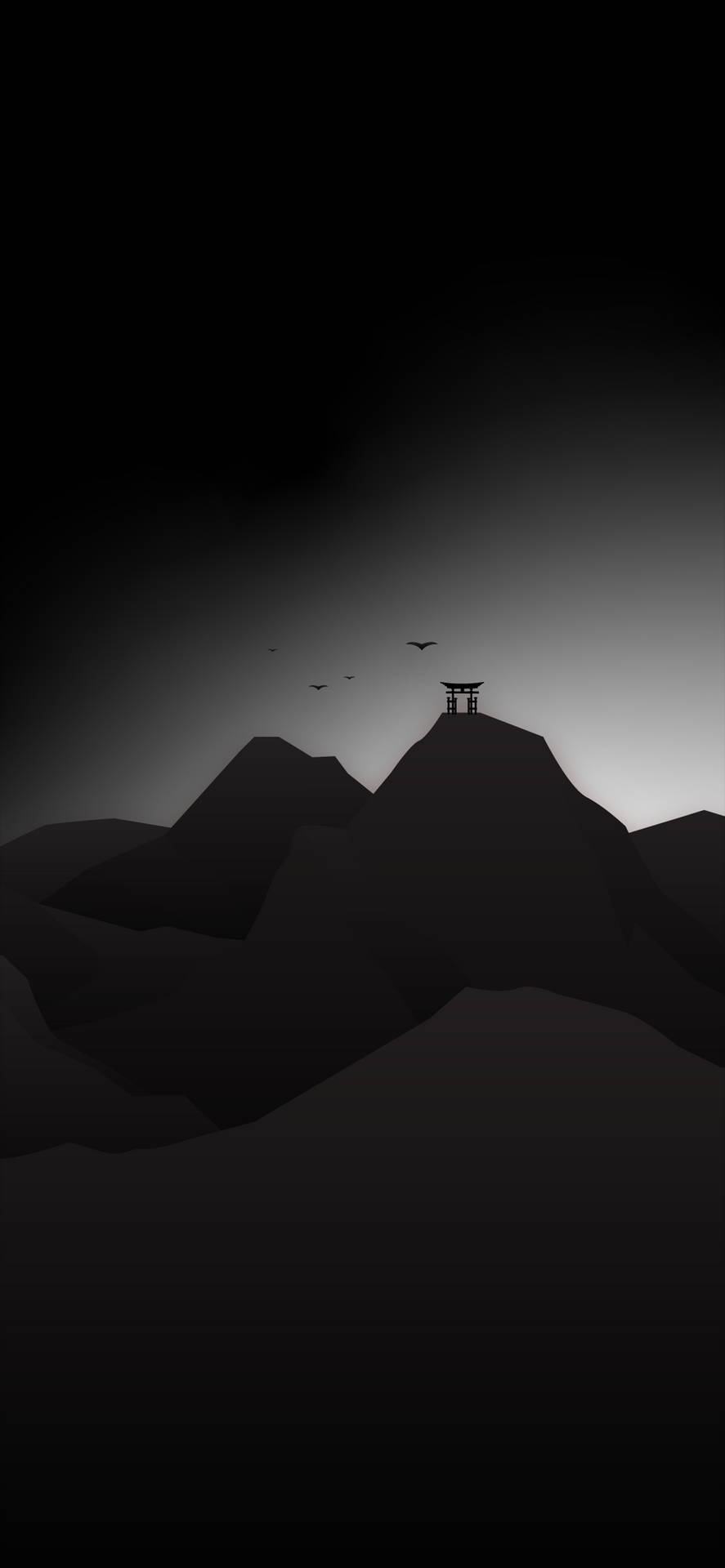 暮色山頂上的鳥居與飛鳥
