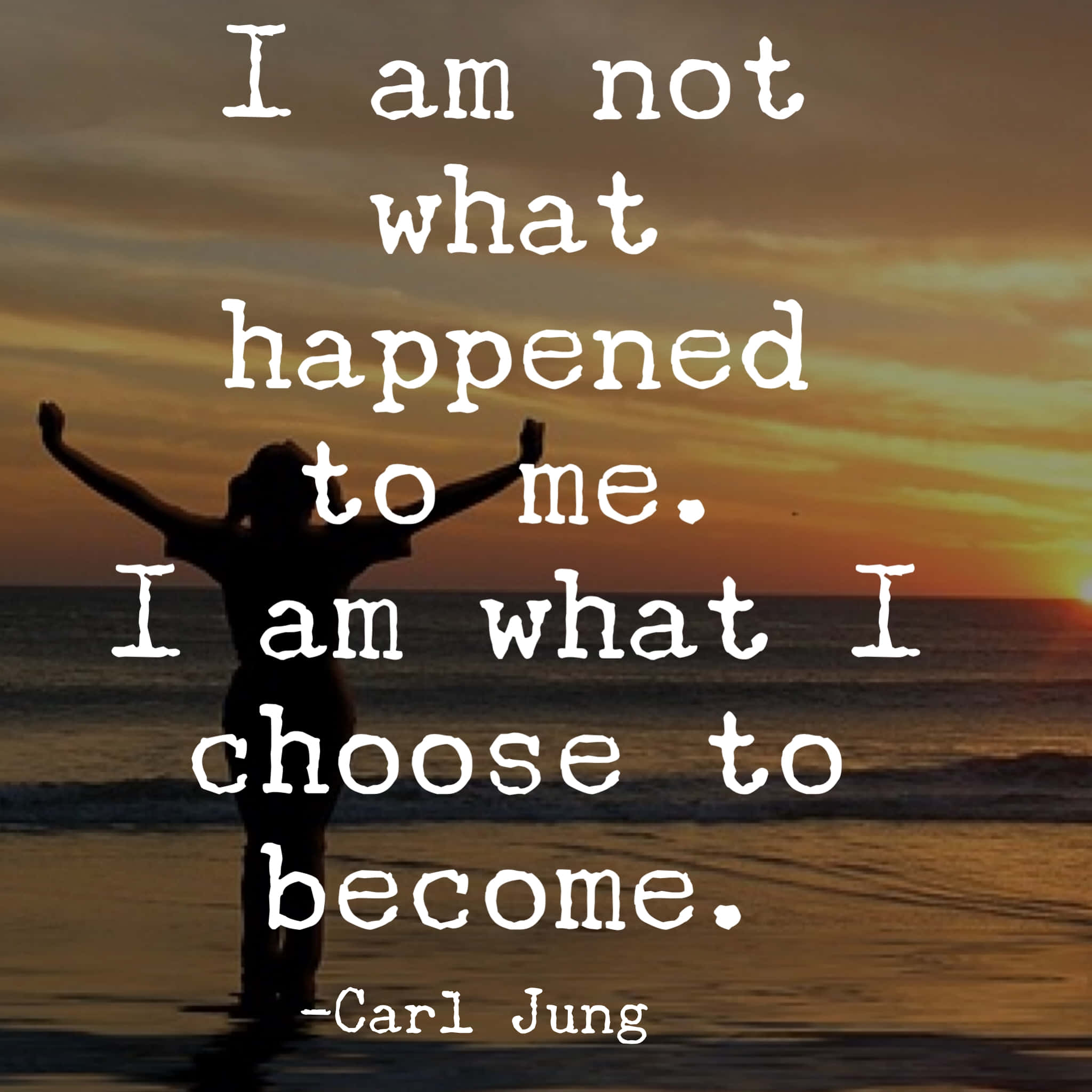 Inspirational Quotes 桌布 壁紙 — 日落時分，沙灘上一個舉起雙臂的人的剪影，上面覆蓋著一句鼓舞人心的名言。