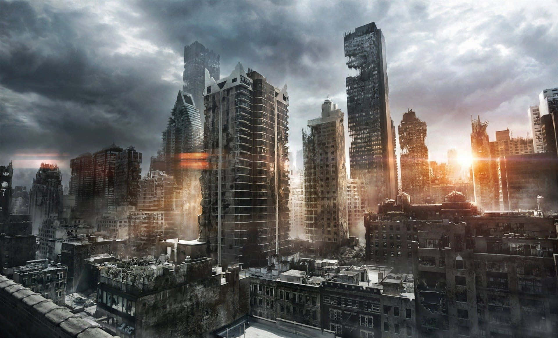 Apocalypse 桌布 壁紙 — 日落時分廢棄的城市景觀，高聳的摩天大樓在戲劇性的暴風雲下腐朽。