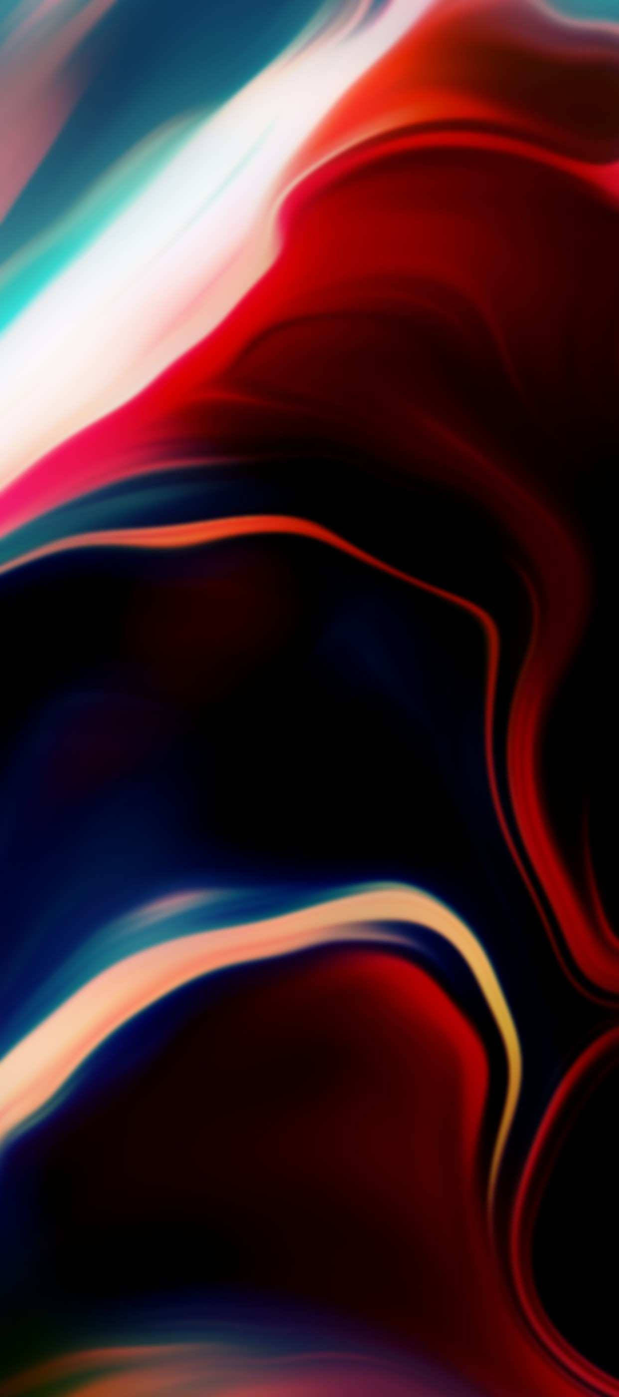 明亮多彩的 iPhone 紅藍墨水壁紙 壁紙 — 紅色、藍色和白色油漆的鮮豔抽象漩渦在深色背景上動態流動。