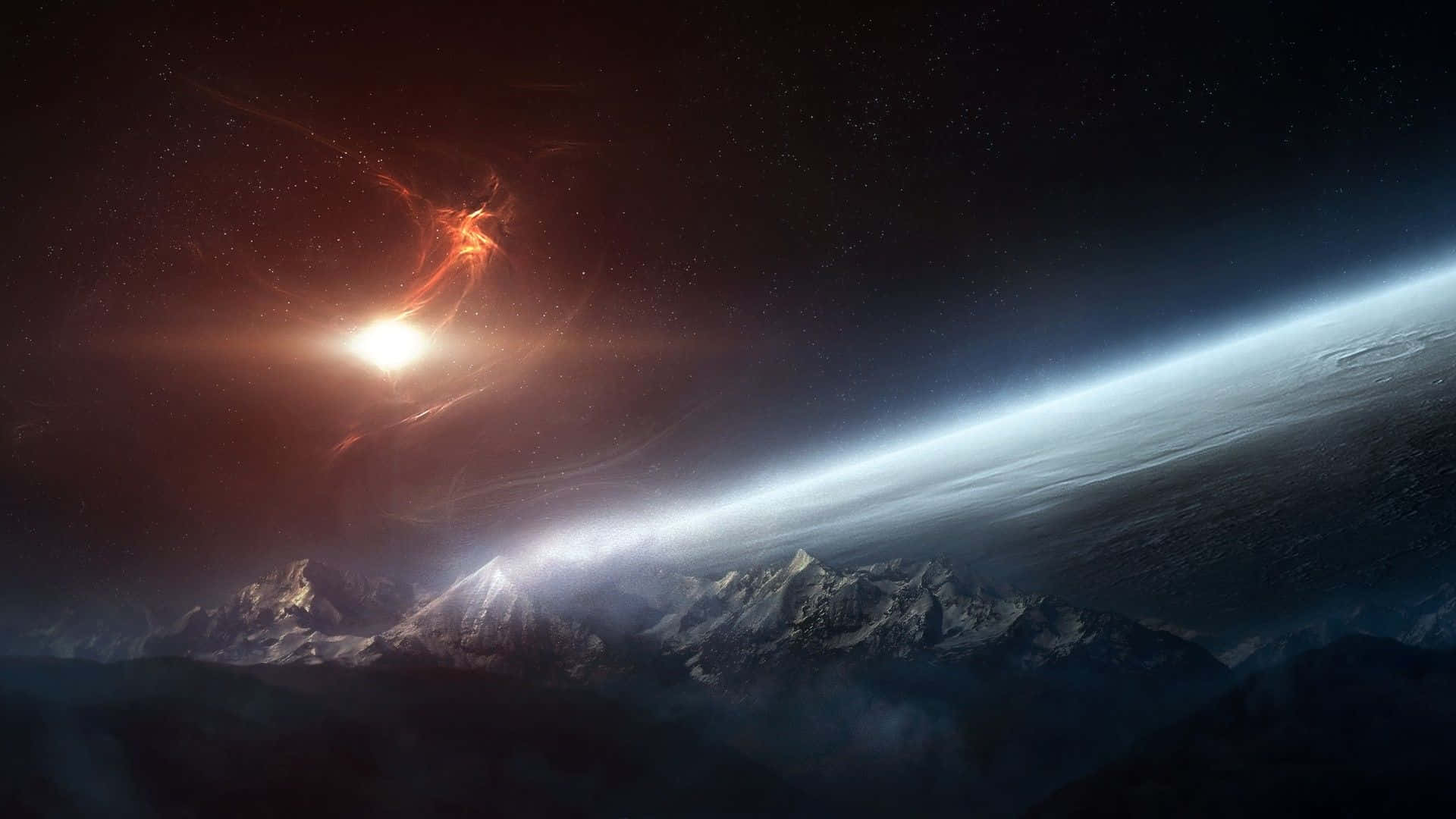 明亮紅星與星雲的天體背景 壁紙 — 宇宙星雲在白雪覆蓋的山脈上方發出火紅光芒，山脈彎向星光閃爍的行星地平線。