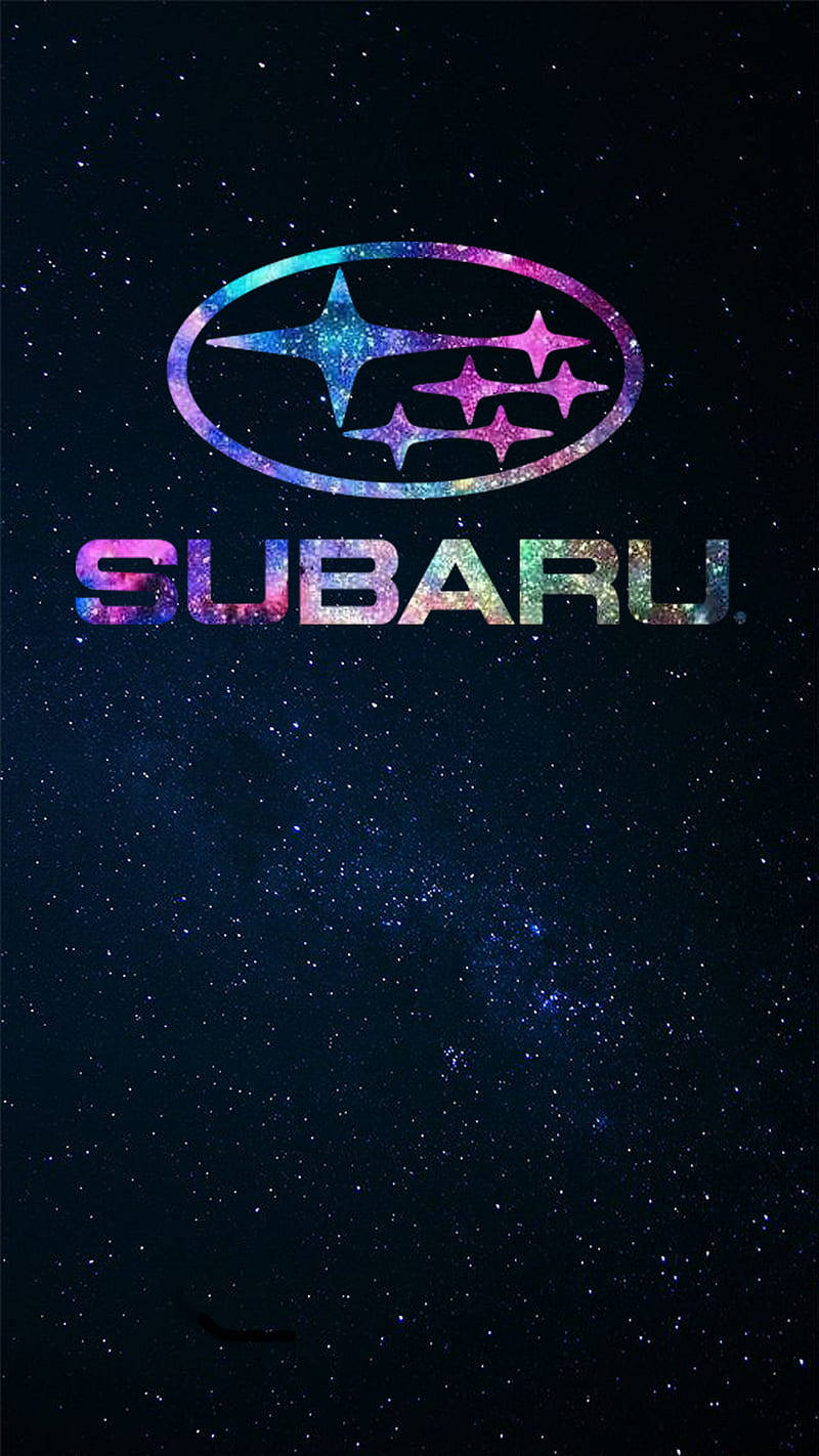 星空背景斯巴魯標誌 壁紙 — Subaru 標誌在繁星點點的夜空背景下閃爍著銀河色調。