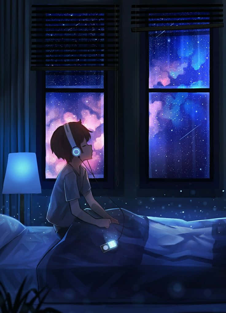星際動漫窗景音樂 壁紙 — 一個戴著耳機的年輕人坐在床上，凝視著透過窗簾可見的充滿活力的星空夜空。