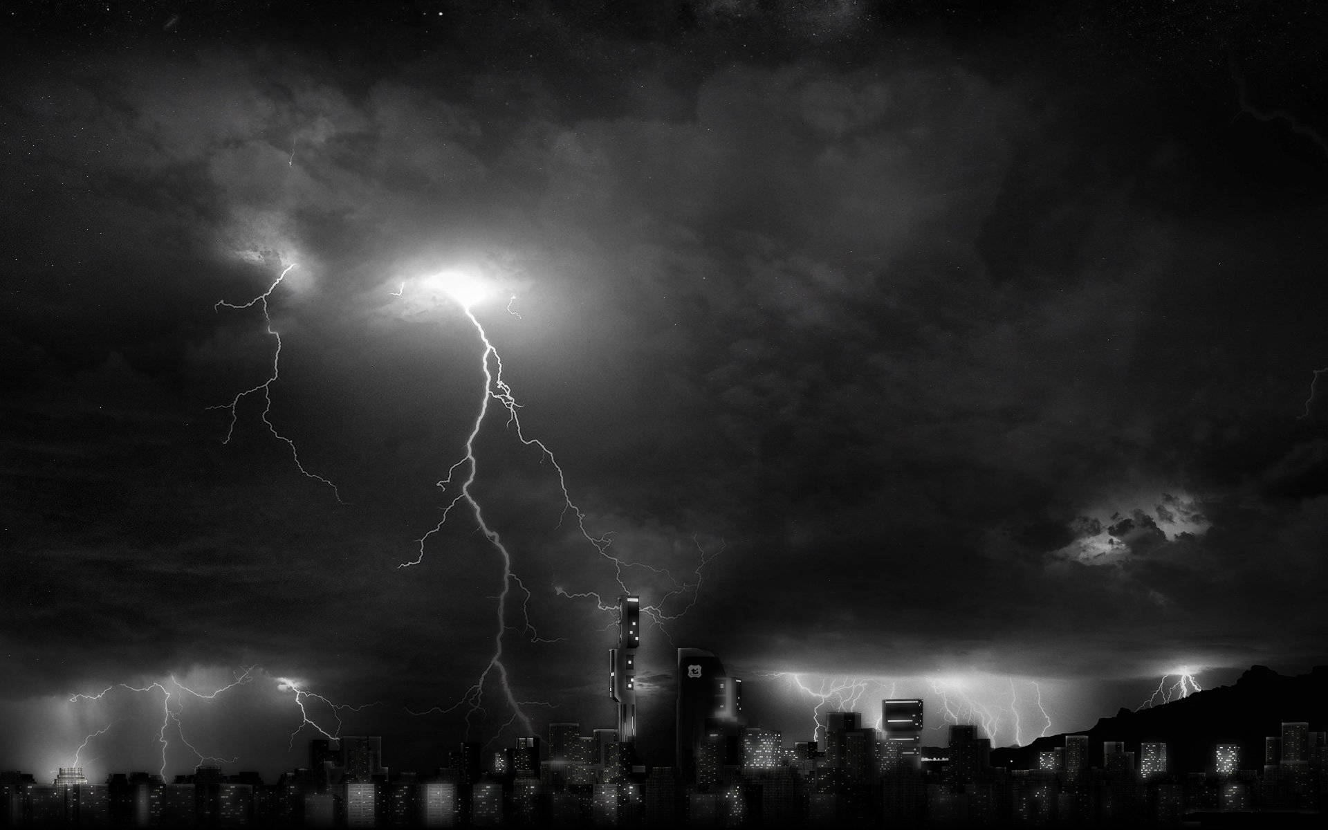 暗城雷暴 壁紙 — 一幅戲劇性的黑白城市景觀，在暴風雨的夜空下被多道閃電照亮。