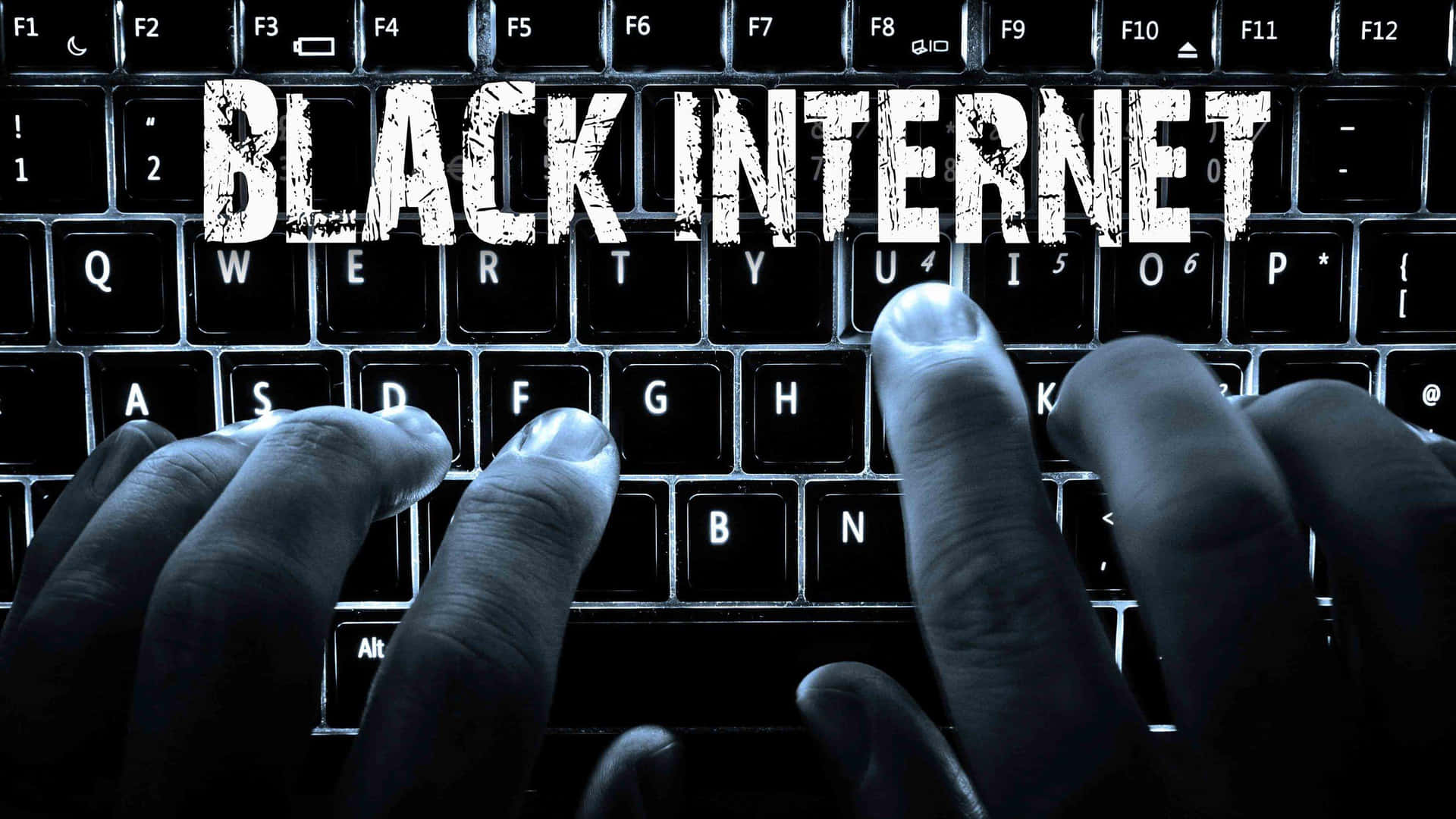 雙手在鍵盤上打字，帶有「BLACK INTERNET」文字疊加。