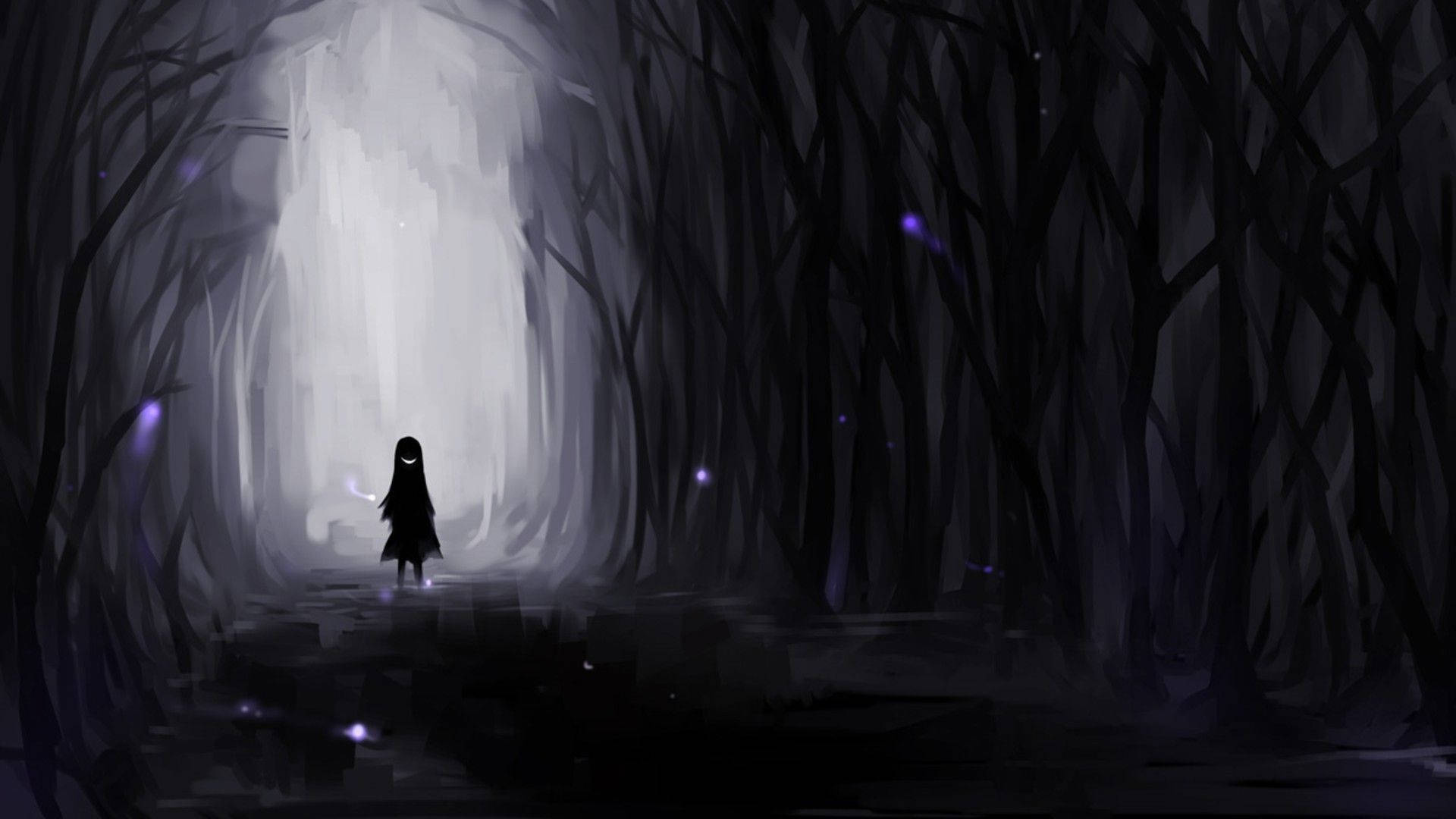 暗黑動漫風格林中少女 壁紙 — 一個孤獨的身影帶著發光的微笑穿過黑暗的森林，走向明亮的發光隧道。