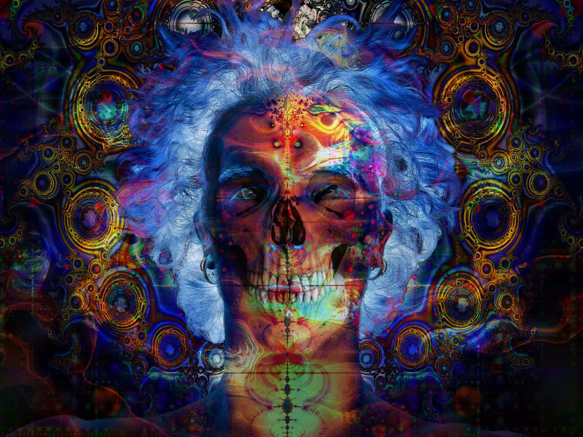 暗黑迷幻高畫質恐怖牙齒 壁紙 — 一個超現實的數碼肖像，描繪一個頭骨，擁有狂野的藍色頭髮、發光的碎形圖案和華麗的金色圓圈，背景是黑暗的宇宙。