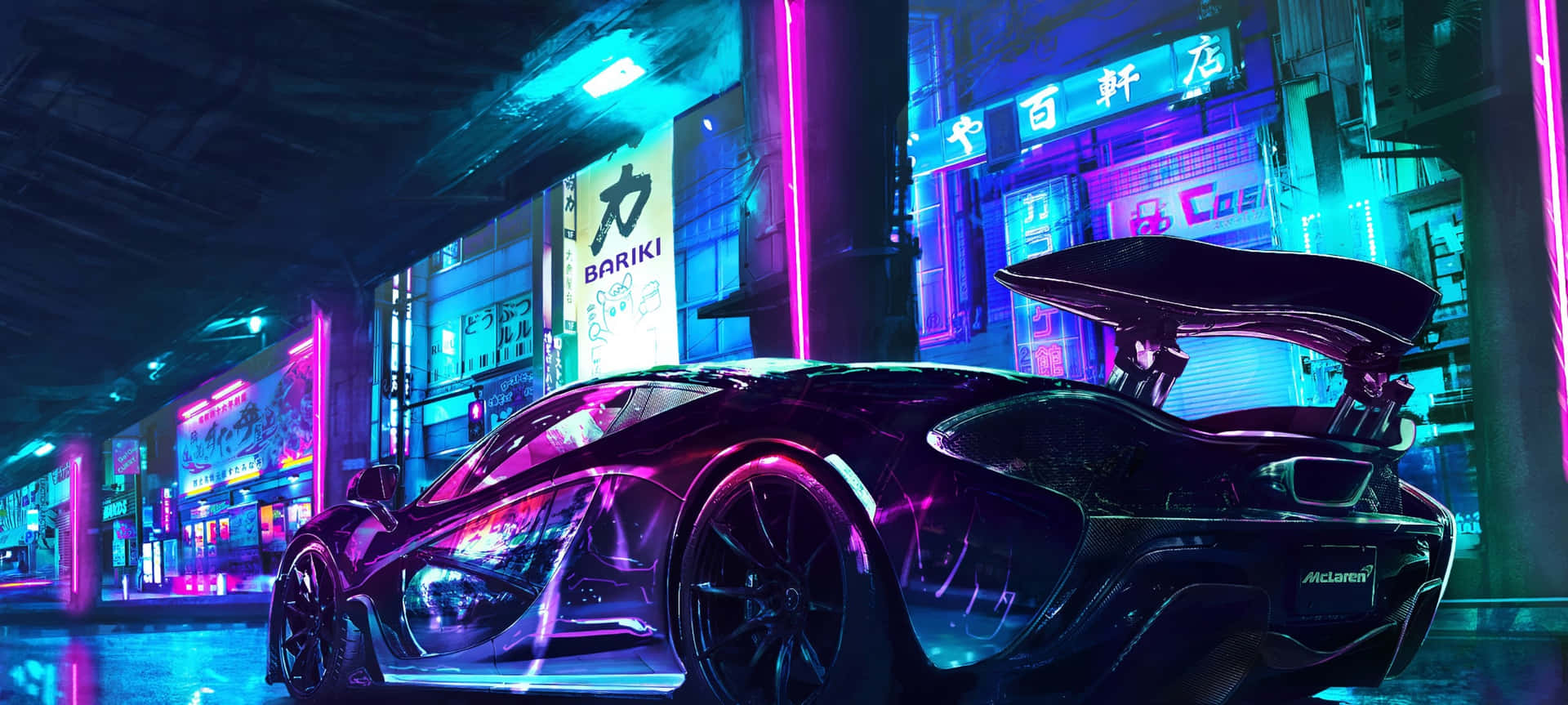 黑色McLaren跑車停在夜間潮濕的霓虹燈街道上。