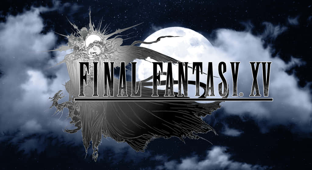 最終幻想XV 官方標誌背景 壁紙 — Final Fantasy XV 標誌，帶有翼狀人物，背景是月光照耀的多雲夜空。