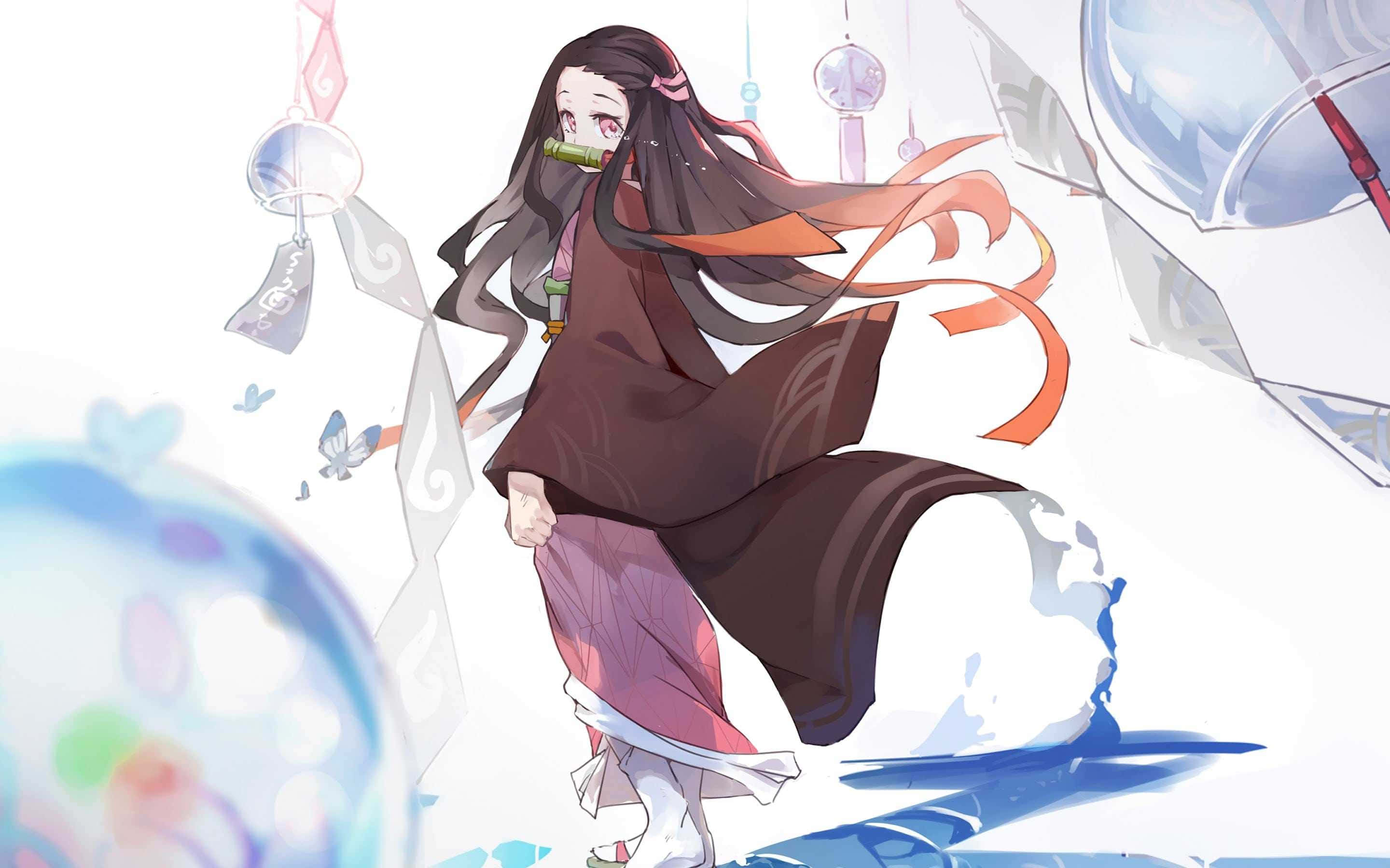 最酷的禰子 壁紙 — 長黑髮動漫女孩手持竹劍，身穿飄逸傳統長袍，站在漂浮的燈籠和蝴蝶之間。