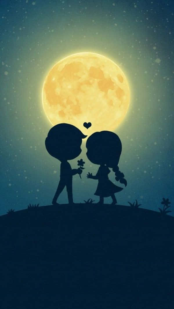 兩個剪影人物在山丘上的滿月下分享浪漫時刻。