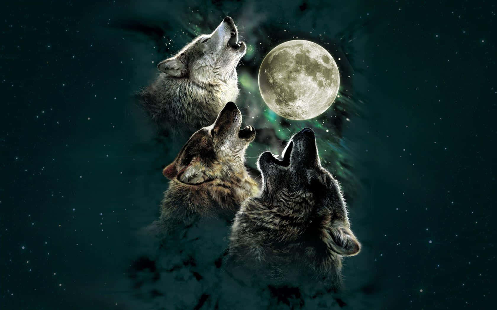 月夜狼嚎圖 壁紙 — 三隻狼對著閃耀的滿月嚎叫，背景是繁星點點的夜空，瀰漫著旋轉的綠色薄霧。