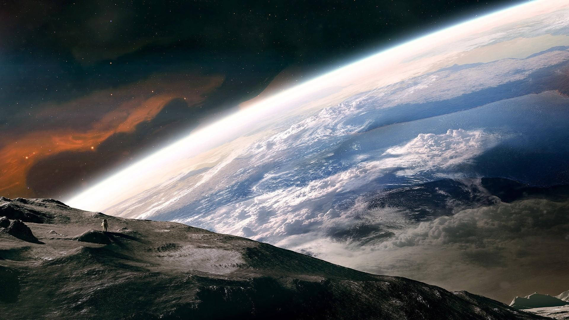 小行星上孤獨的太空人從太空觀看日落時的地球。