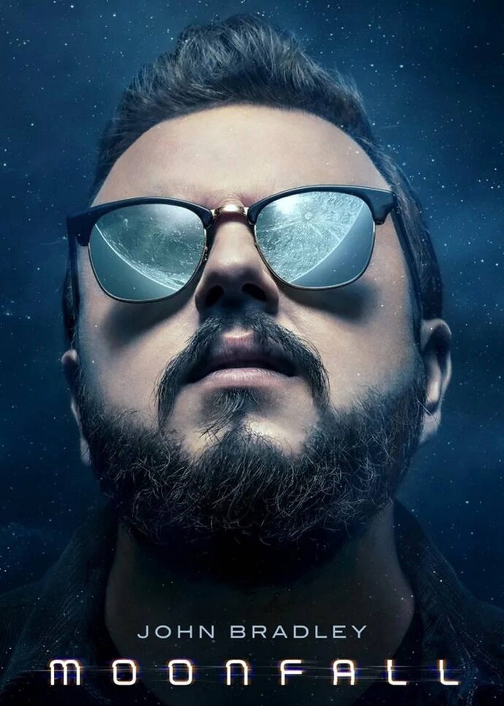 月落海報John Bradley 壁紙 — 一個留鬍鬚、戴太陽眼鏡的男人，在星光燦爛的宇宙背景下仰望，標題為 Moonfall。