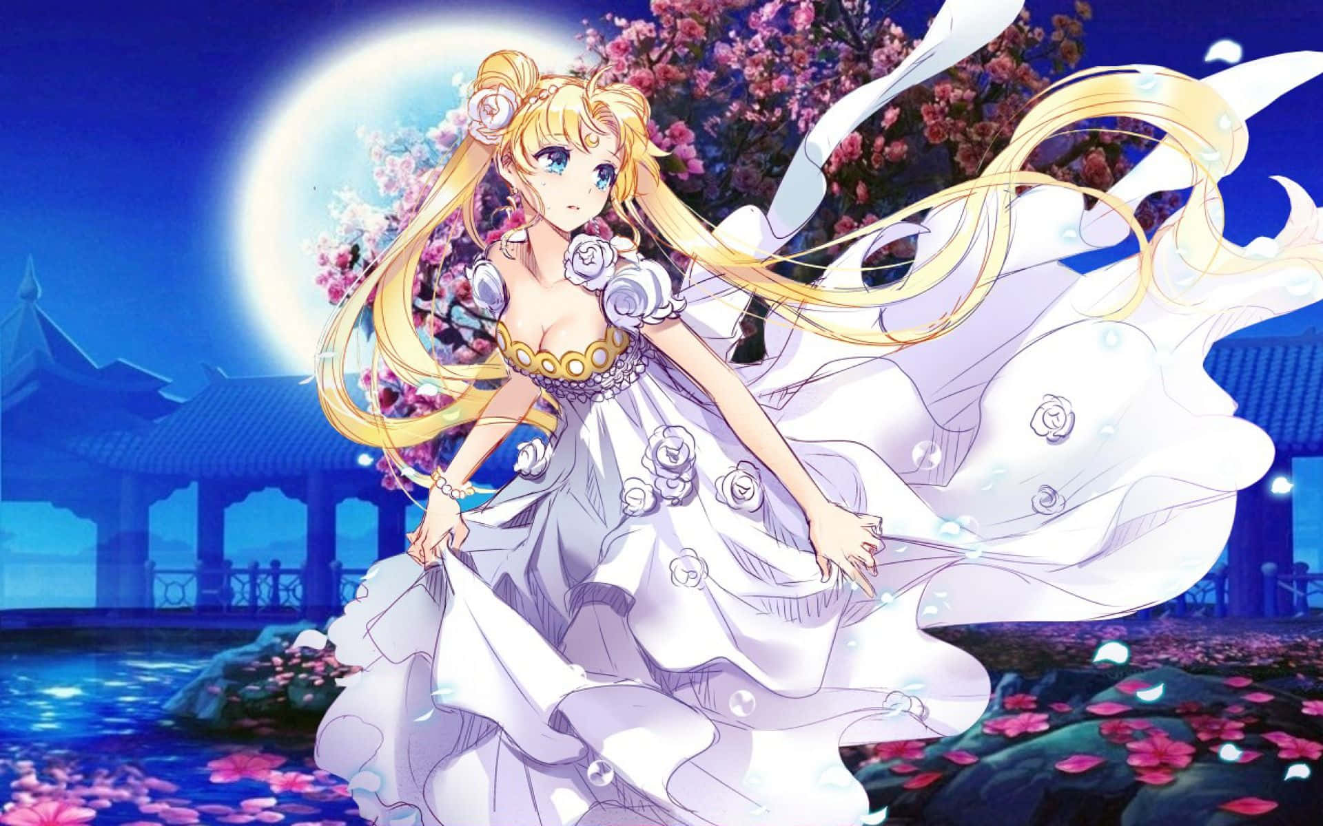 月野兔的美學風貌 壁紙 — 一位金髮動漫少女身穿飄逸白裙，站在滿月下，旁邊有櫻花和傳統亭閣。