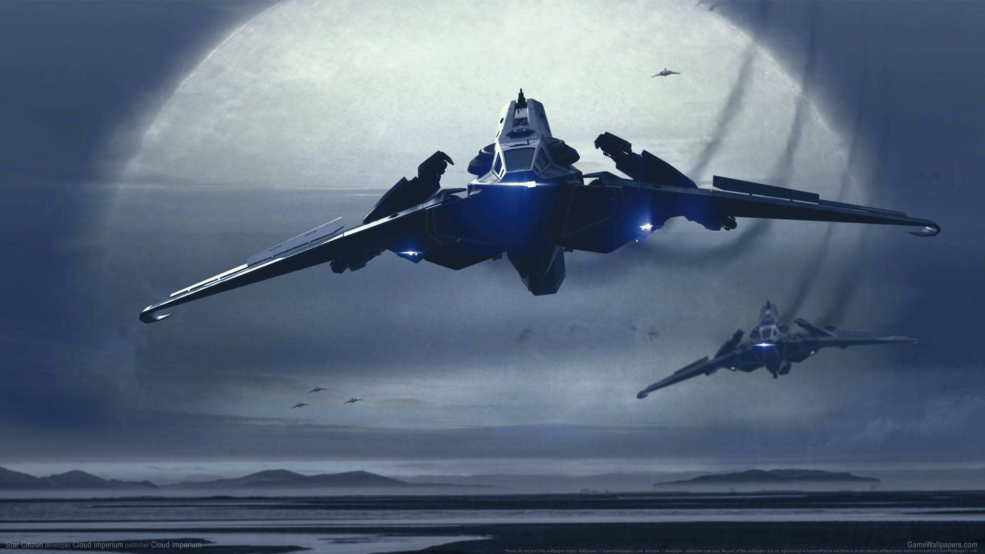 Star Citizen Anvil Hawk Ship 壁紙 — 未來戰機在霧氣瀰漫的海岸景觀上空，朝著巨大的發光月亮翱翔。