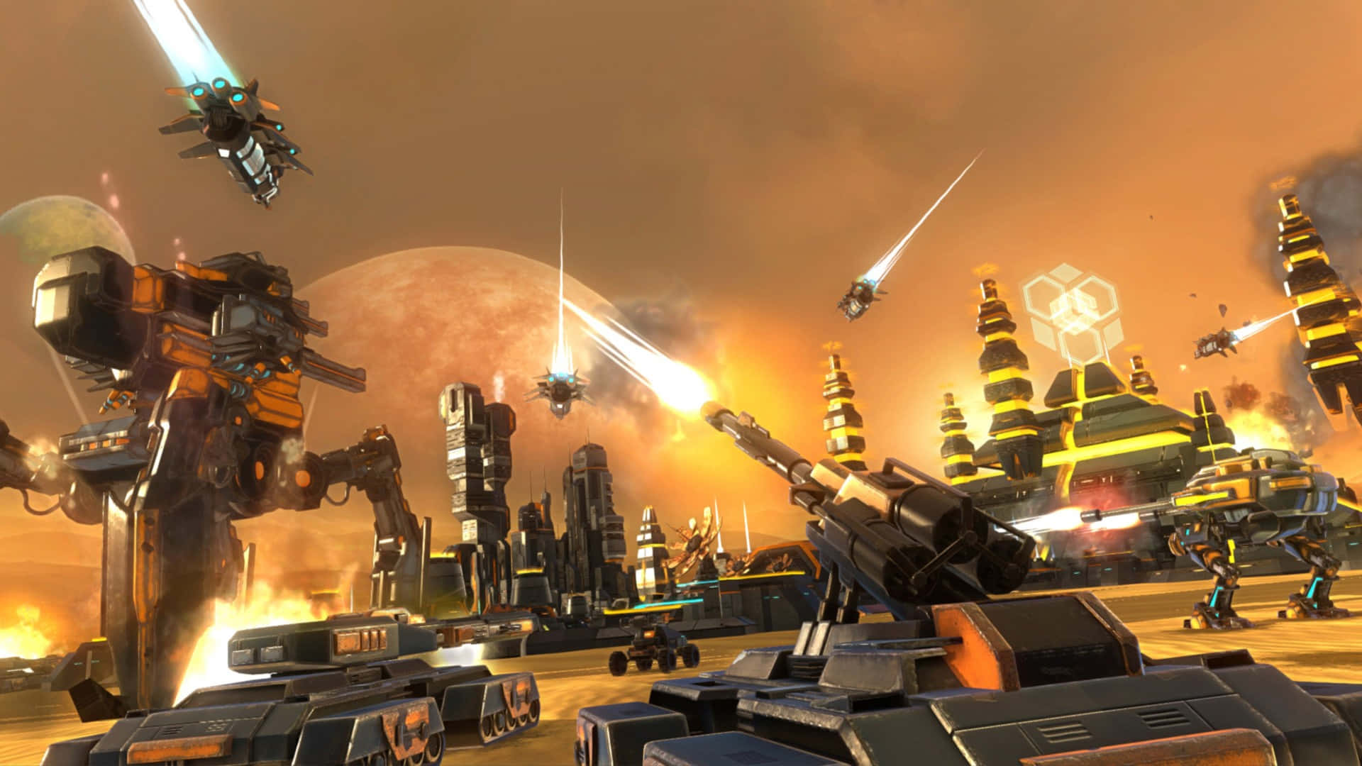 Strategy Games 桌布 壁紙 — 未來戰爭機器與飛行無人機在熾熱的外星城市景觀中戰鬥，背景是巨大的橙色行星。