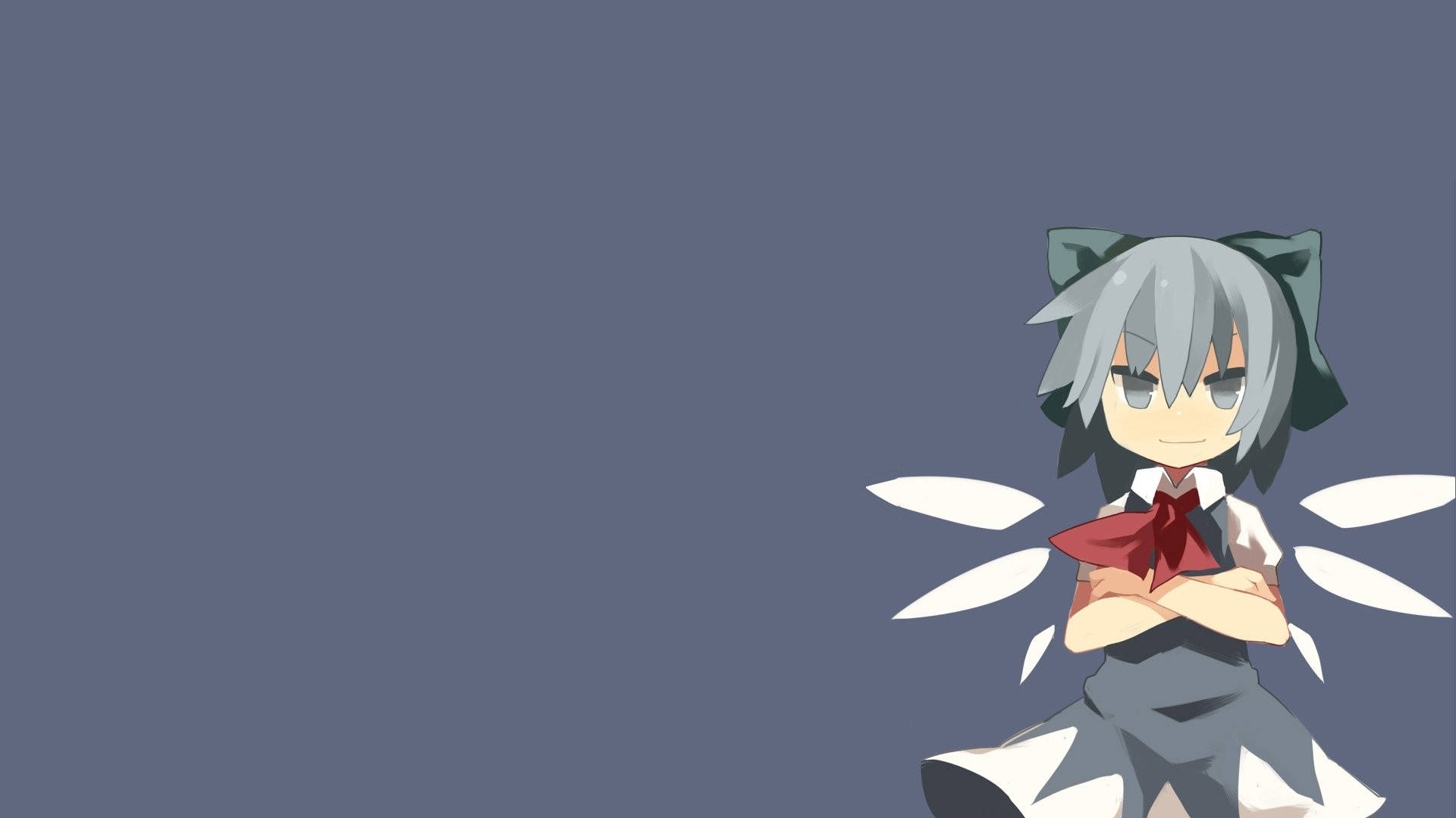 東方Project 希望之雪 壁紙 — 一個灰色頭髮、貓耳朵的Q版動漫女孩，自信地站在純灰色背景前，背景有白色翅膀狀圖案。
