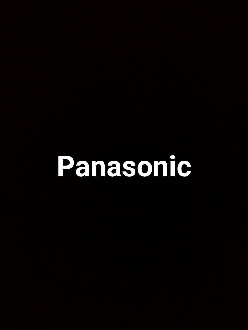黑色背景，白色Panasonic文字居中。