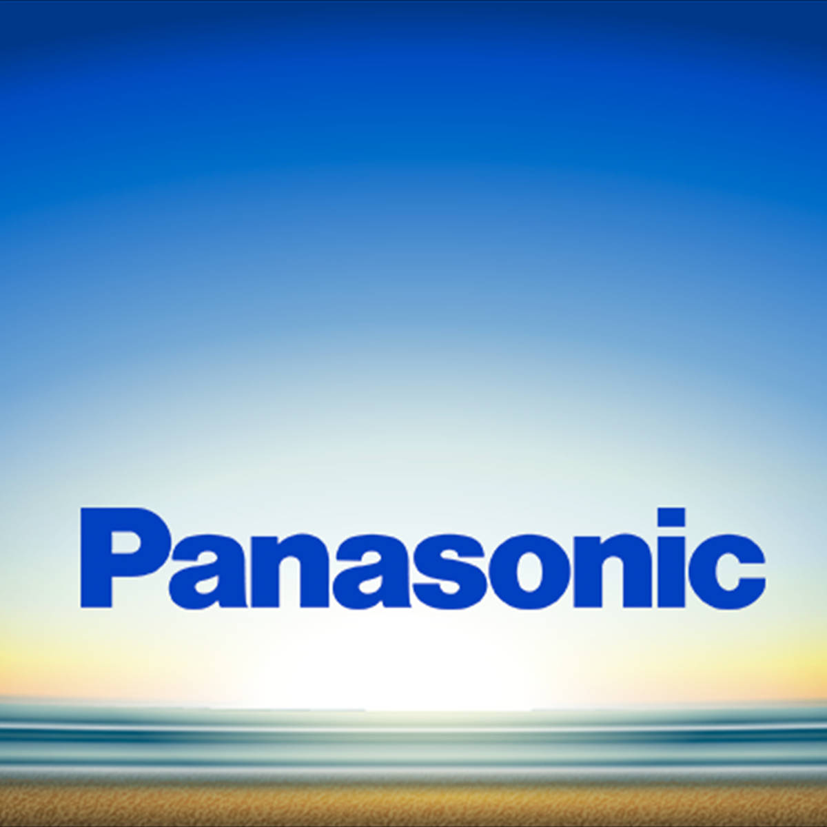 Panasonic 標誌顯示在寧靜的日落海洋場景上方。