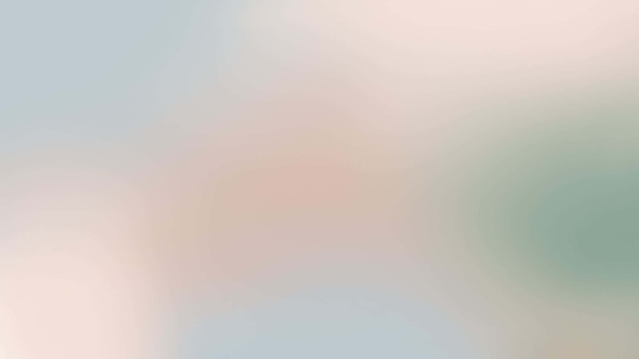 Pastel Vintage 桌布 壁紙 — 柔和嘅粉藍、粉紅同粉綠色漸變，融合成夢幻嘅抽象背景。