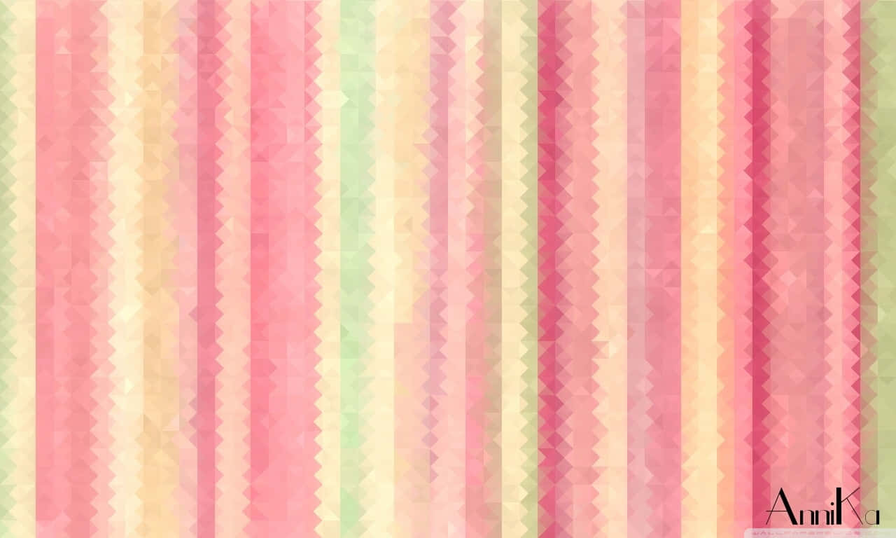柔和條紋世界中的懸浮雨天 壁紙 — 充滿活力的粉彩垂直條紋搭配鋸齒邊緣，在粉紅、蜜桃和薄荷色調中創造出柔和的幾何圖案。