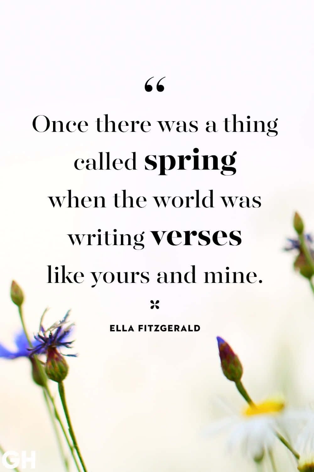Spring Quotes 桌布 壁紙 — 柔和焦點的春季花卉背景，帶有優雅黑色字體的詩意春天名言和詩句。