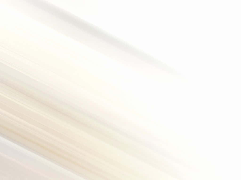 Pure White 桌布 壁紙 — 柔和的對角奶油色條紋融入純白，營造出帶有柔和漸變的極簡抽象背景。