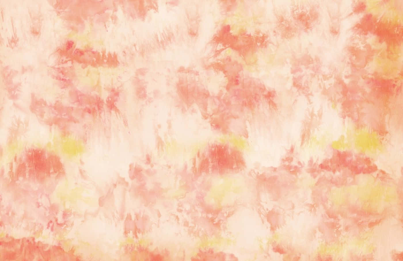 Pastel Tie Dye 桌布 壁紙 — 柔和的水彩洗滌混合了蜜桃珊瑚色和奶油黃色，營造出夢幻般的抽象紋理。