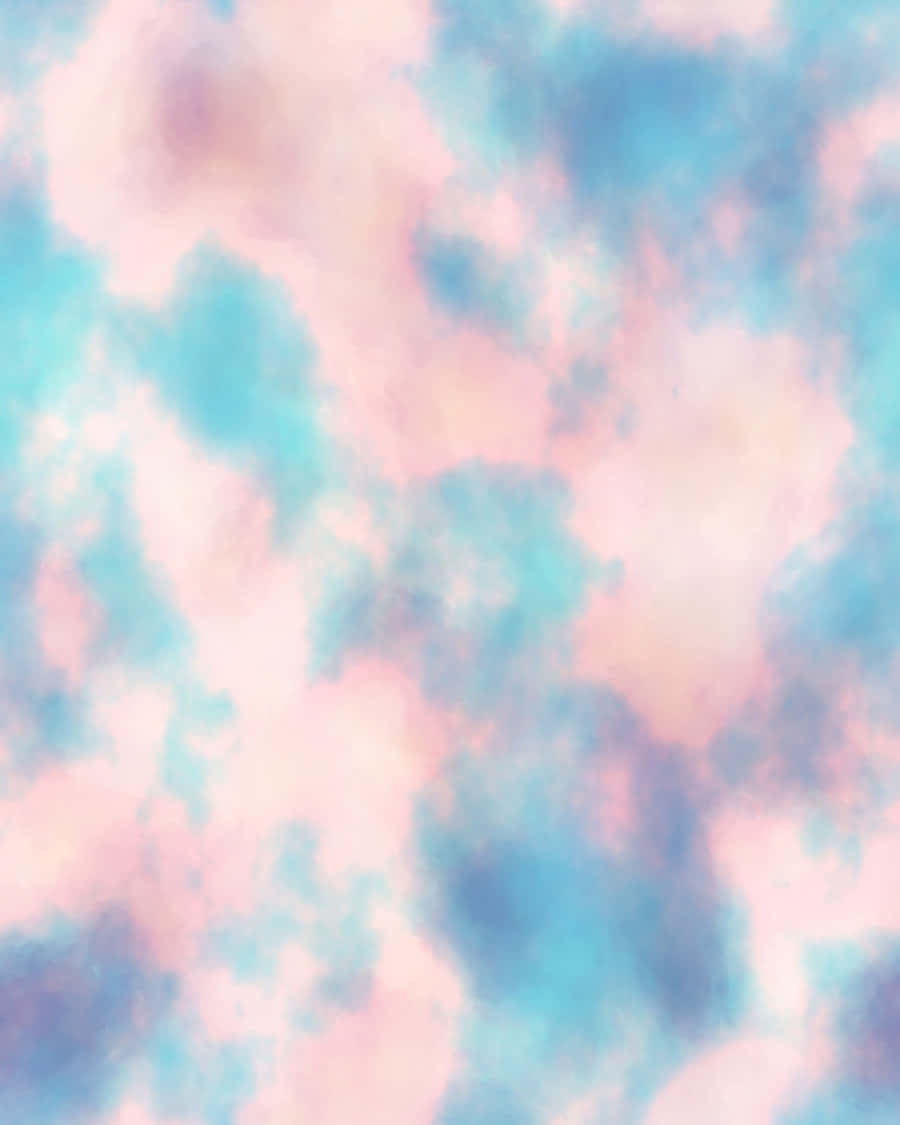 Pastel Phone 桌布 壁紙 — 柔和的粉彩雲朵以溫柔的粉紅和藍色旋轉，營造出夢幻空靈的天空紋理。