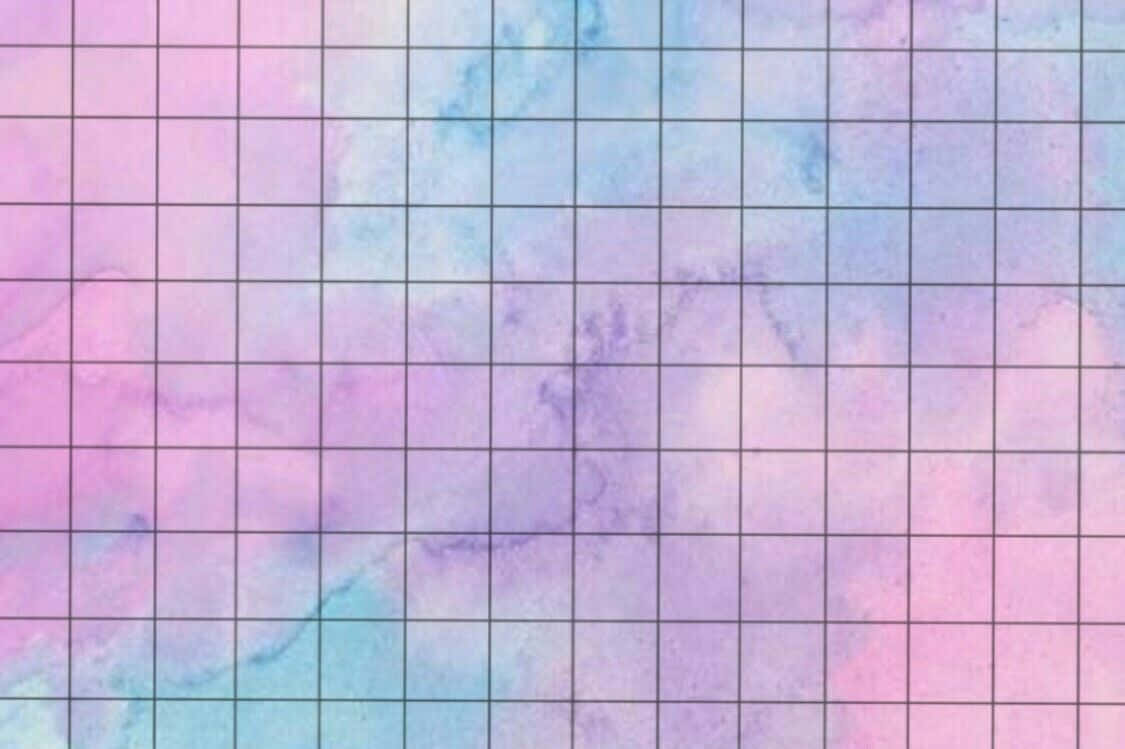grid 桌布 壁紙 — 柔和的粉紅和藍色水彩洗滌在精緻的網格疊加下滲開，營造出夢幻的抽象背景。